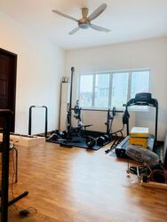 Straits Gardens (D27), Terrace #546883021